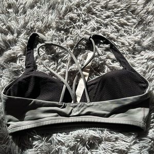 Lululemon Size 4 Sports Bra